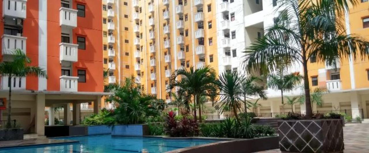 Kemang View By Kamara Hotel